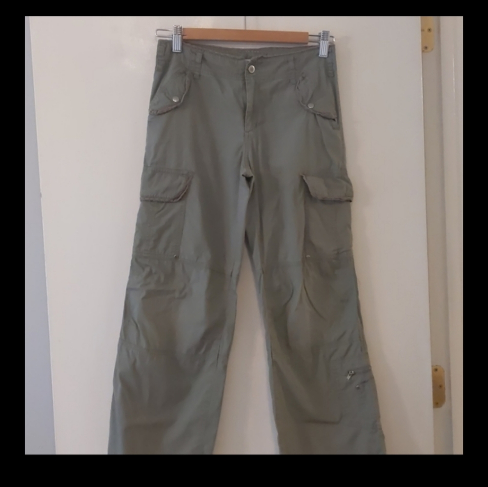 Girls Xhilaration green cargo pants